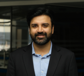 Dr Pushp Bajaj